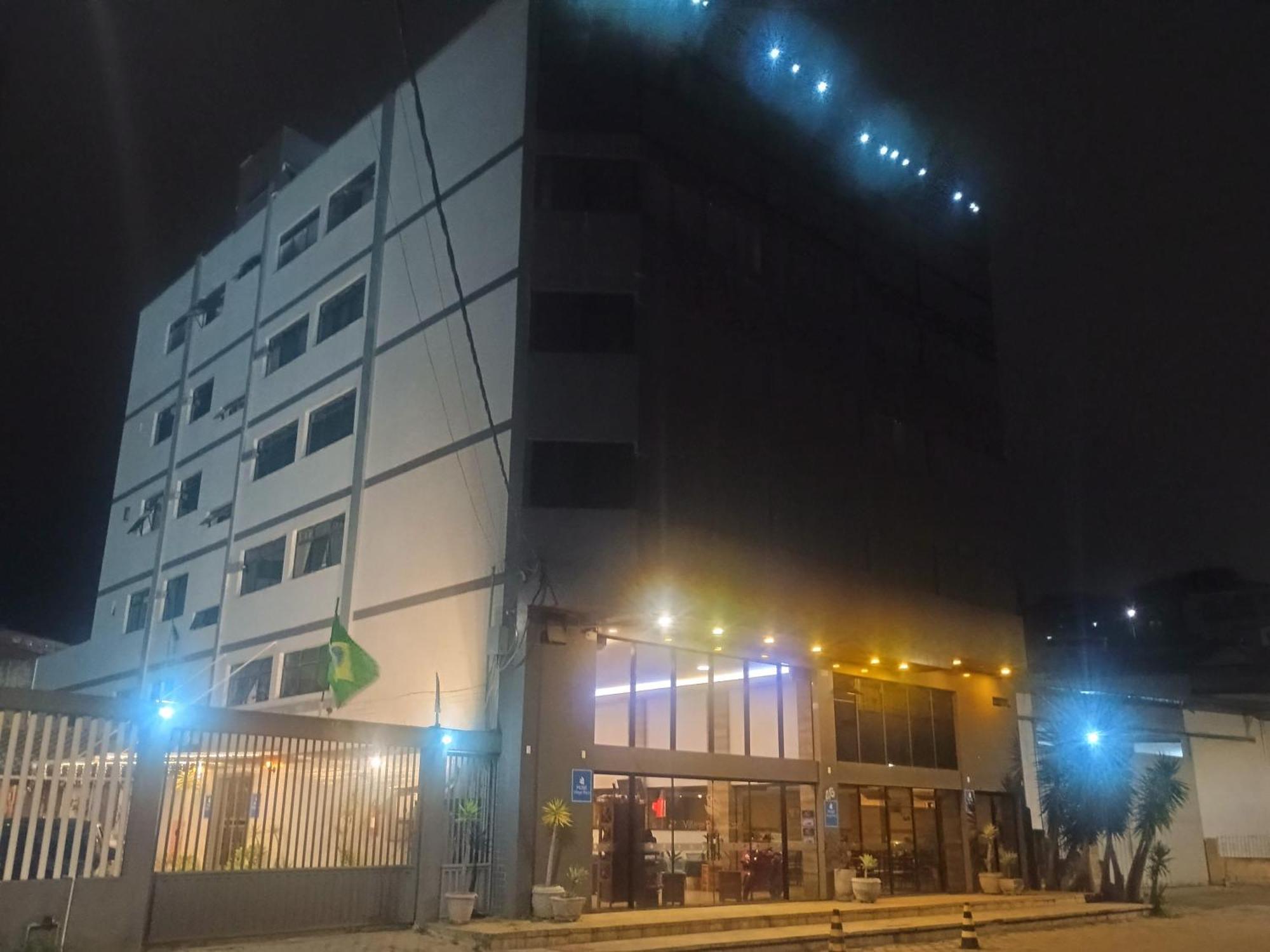 ברבסנה Village Plaza Hotel מראה חיצוני תמונה